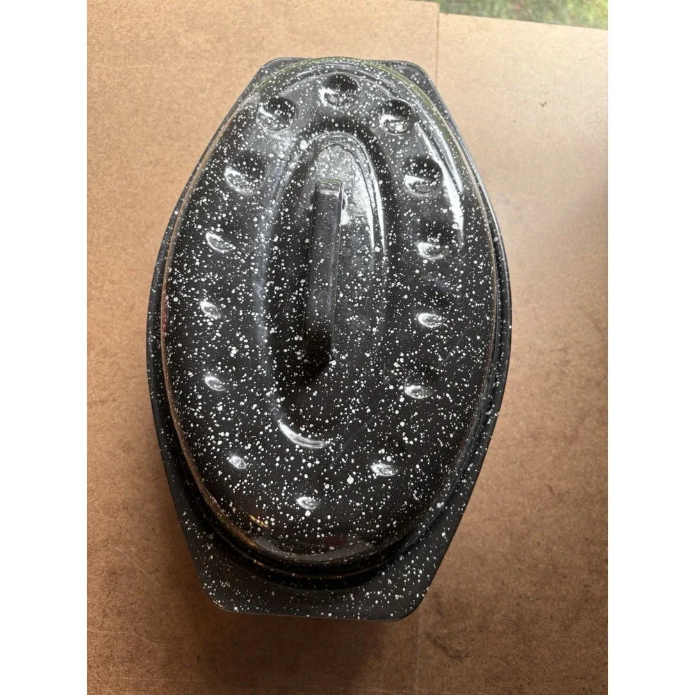 Vintage Black Speckled Enamel Oval Roaster w/ Lid Approx.‎ 5 Qt 11
